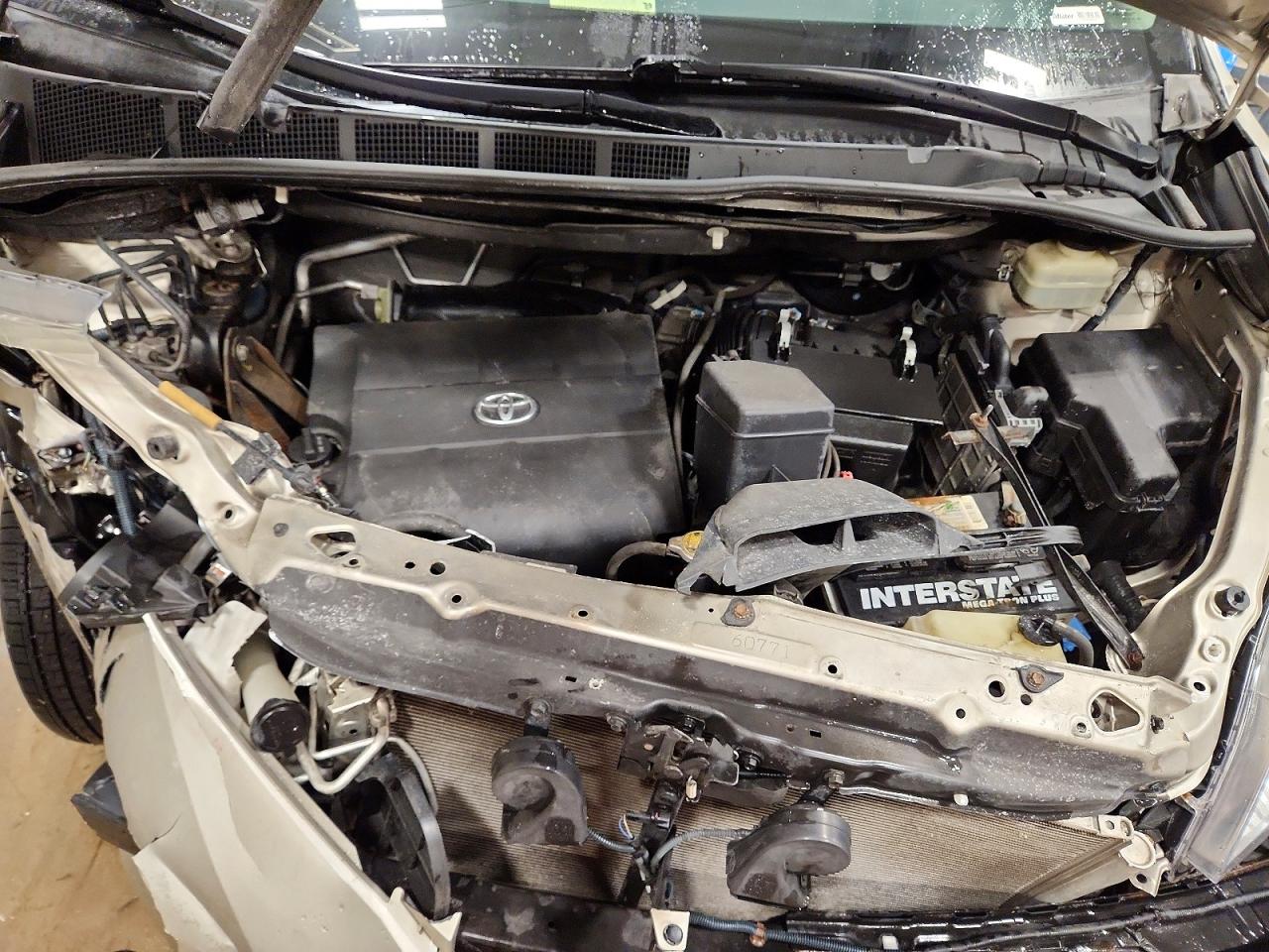 2015 TOYOTA SIENNA LE 8-PASSENGER photo 23