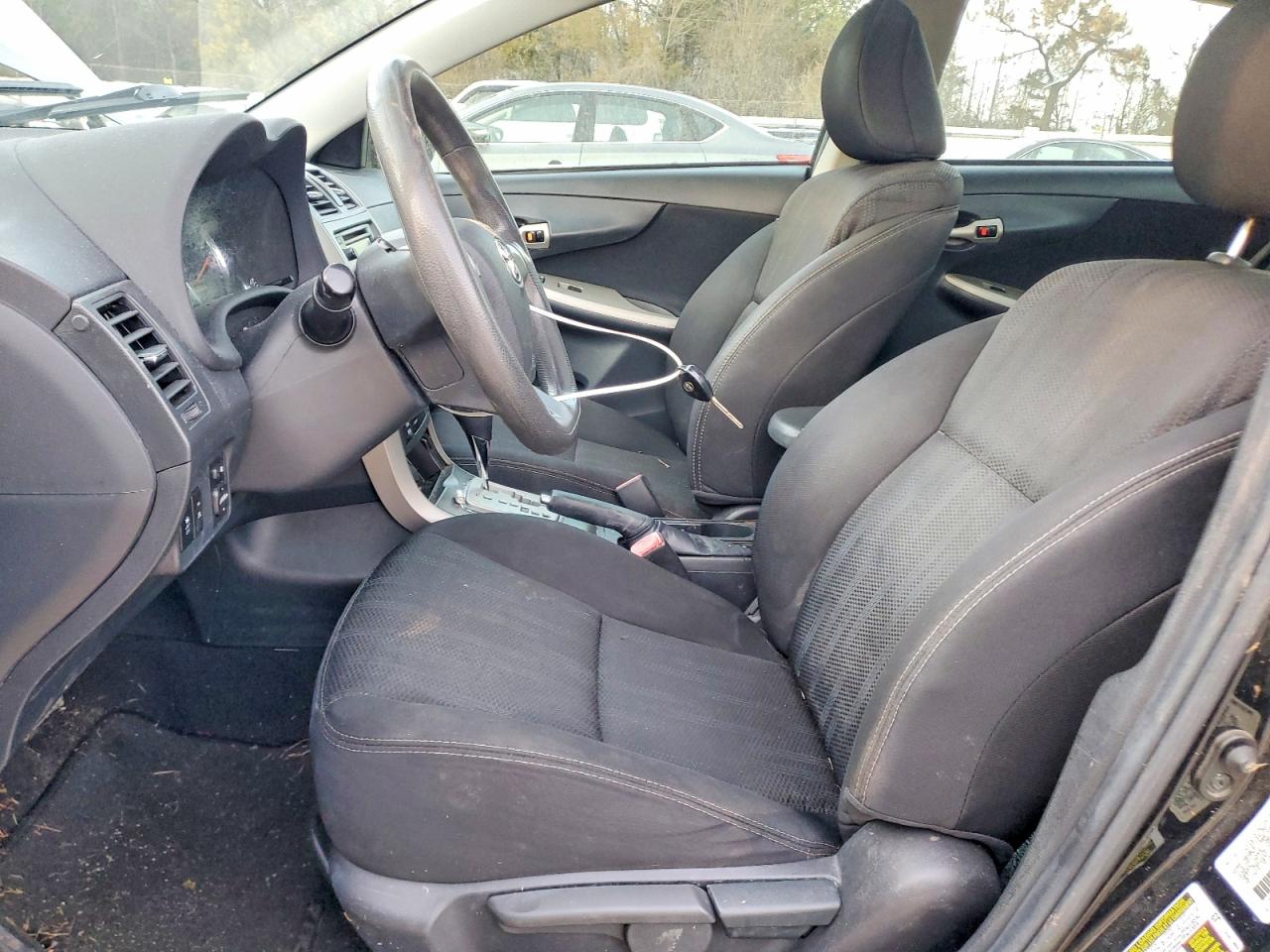 2013 TOYOTA COROLLA S photo 13