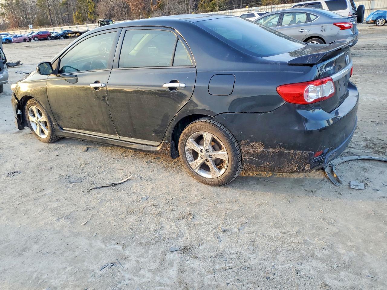 2013 TOYOTA COROLLA S photo 3