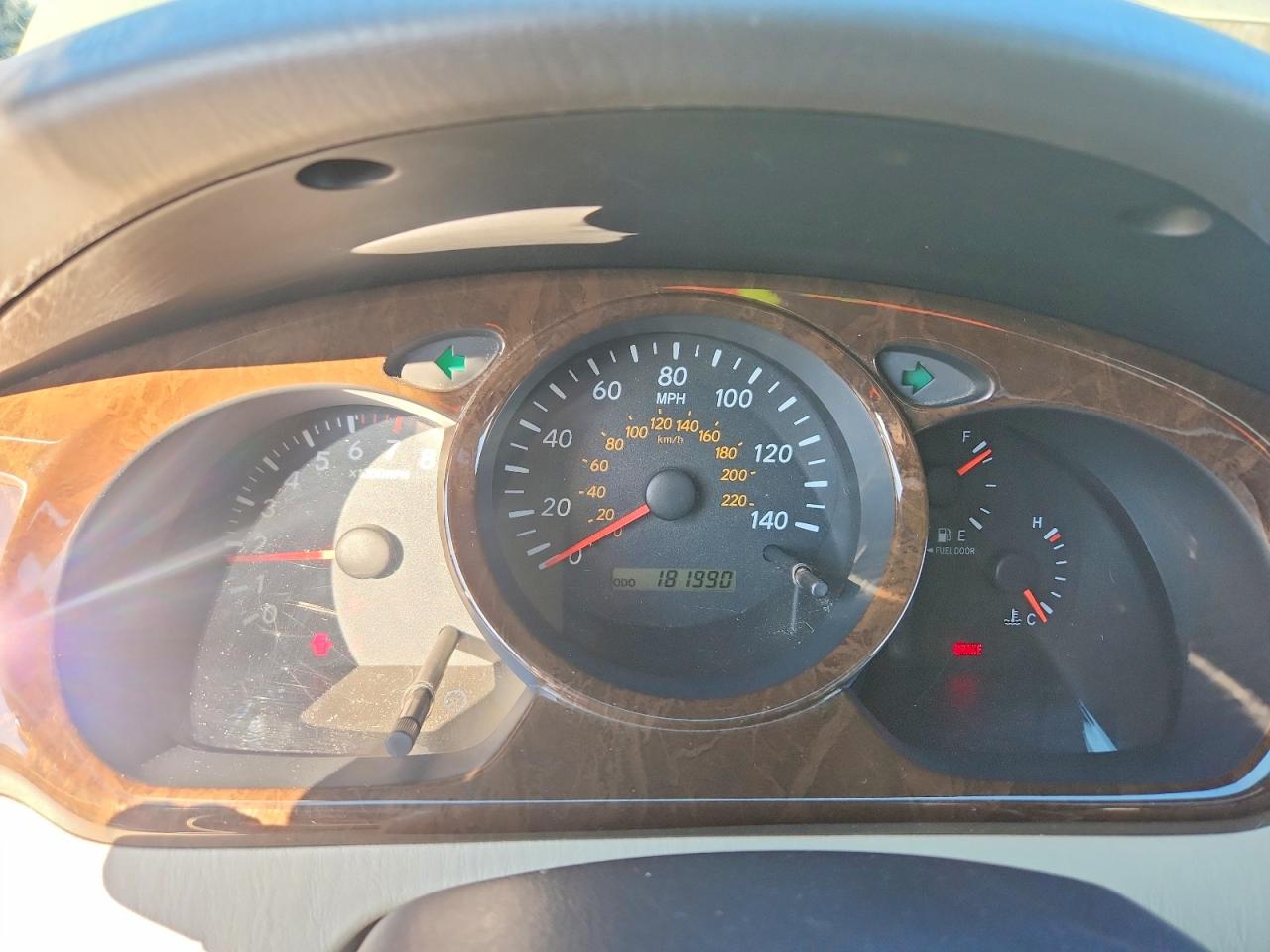 2003 TOYOTA HIGHLANDER LIMITED photo 9