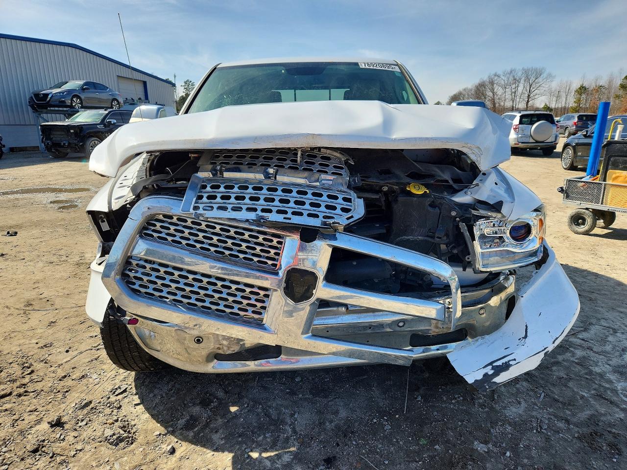 2014 RAM 1500 LARAMIE photo 5