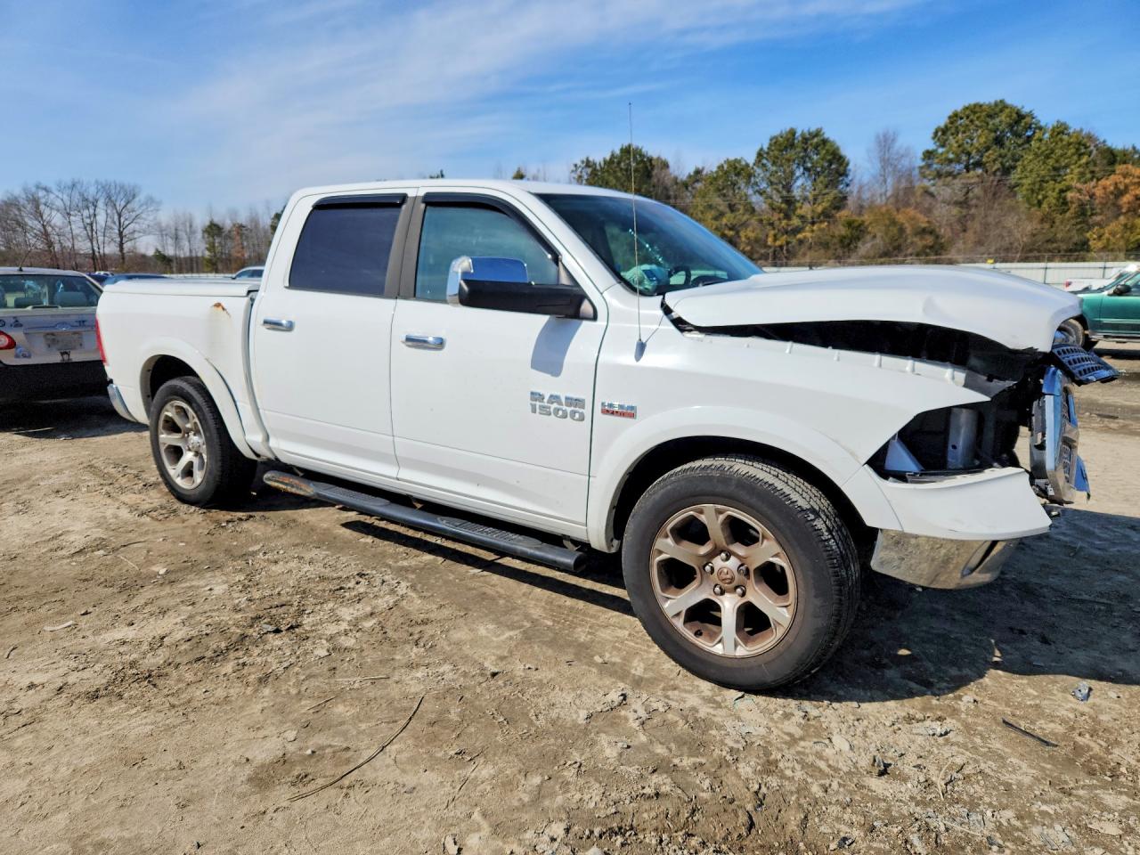 2014 RAM 1500 LARAMIE photo 4