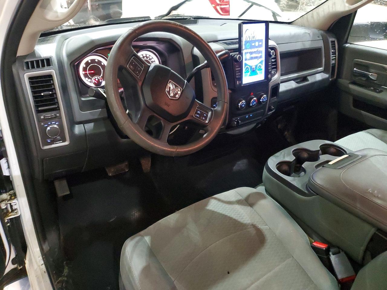 2016 RAM 2500 ST photo 15