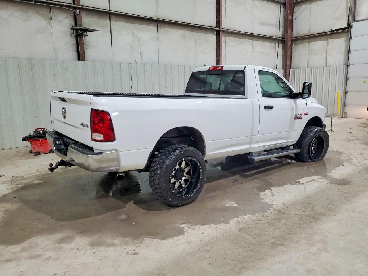 2016 RAM 2500 ST photo 5