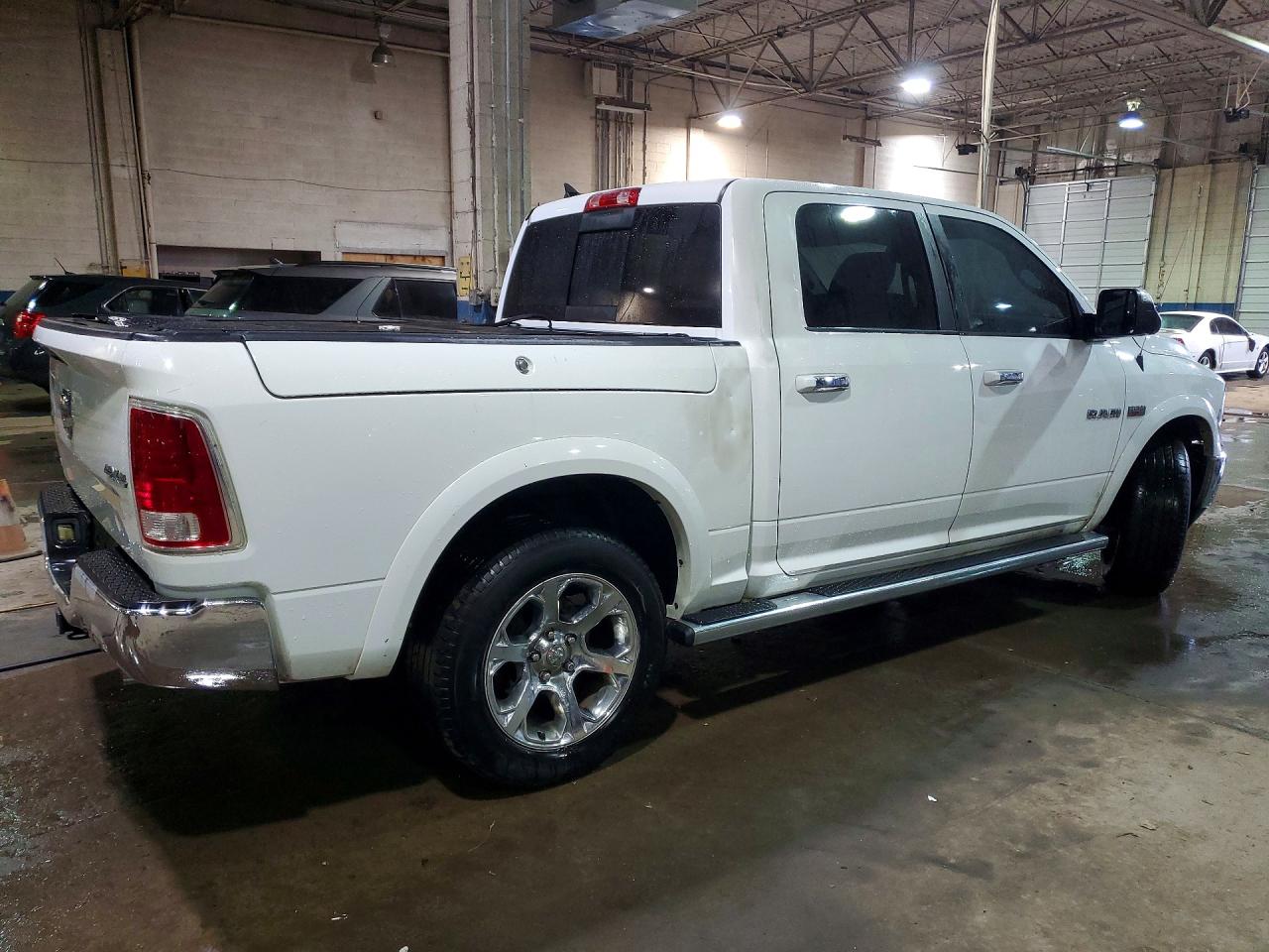 2014 RAM 1500 LARAMIE photo 3