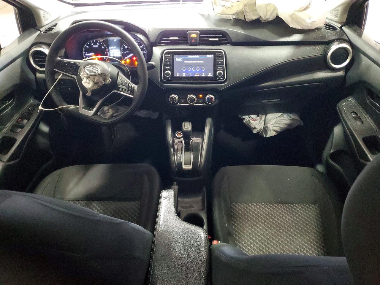 2020 NISSAN VERSA S photo 22