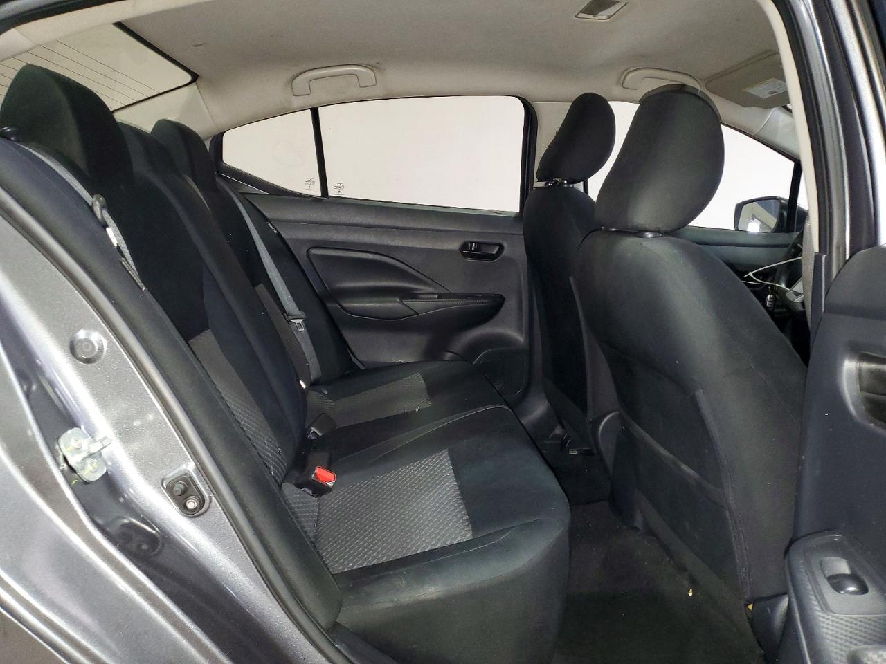 2020 NISSAN VERSA S photo 28