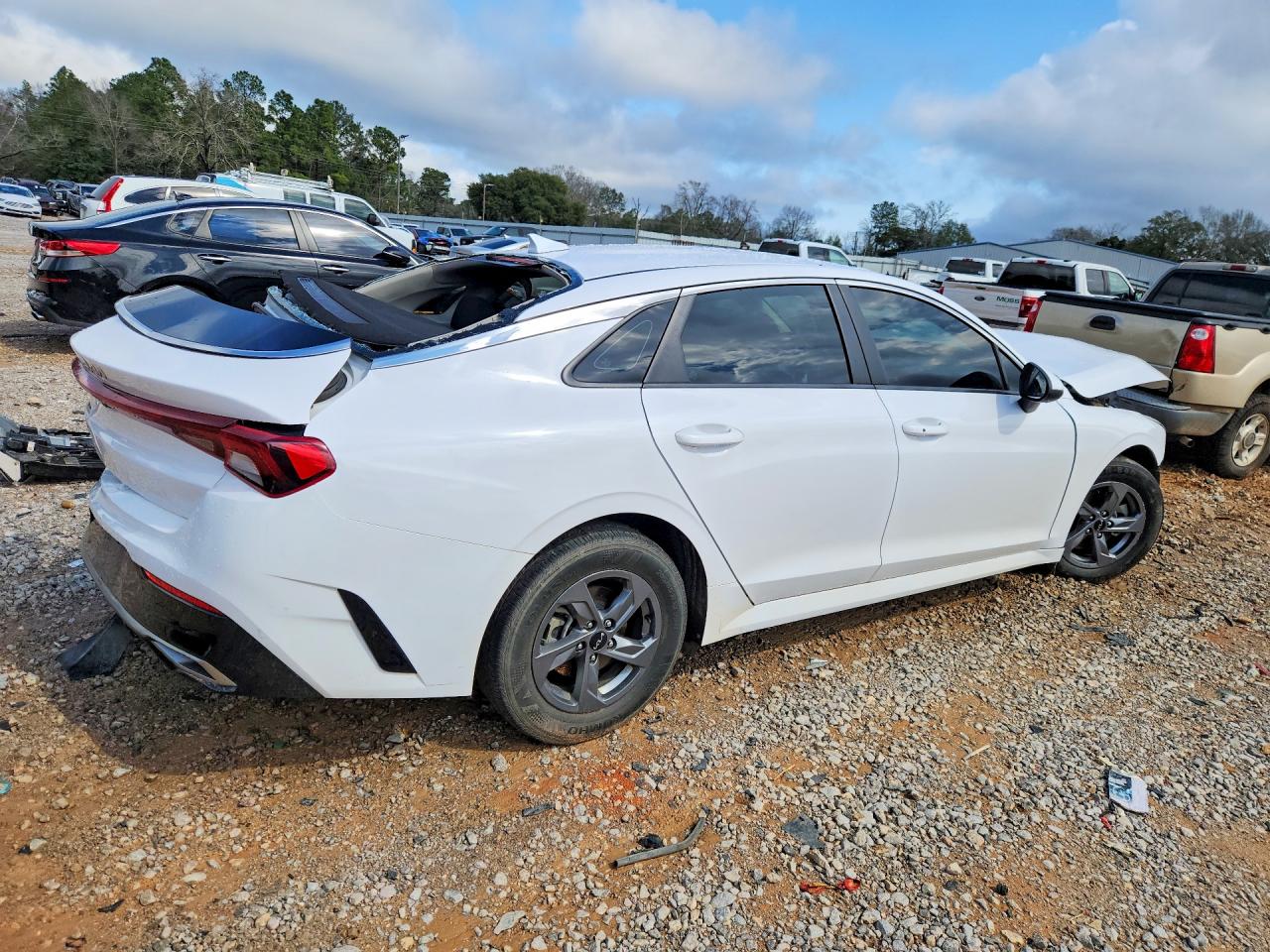 2023 KIA K5 LXS photo 7