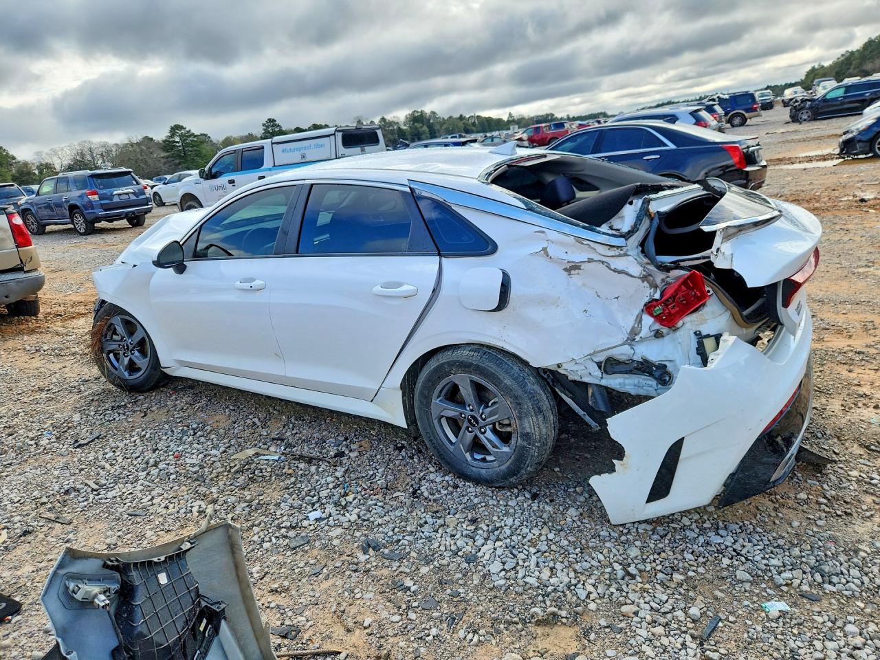 2023 KIA K5 LXS photo 4