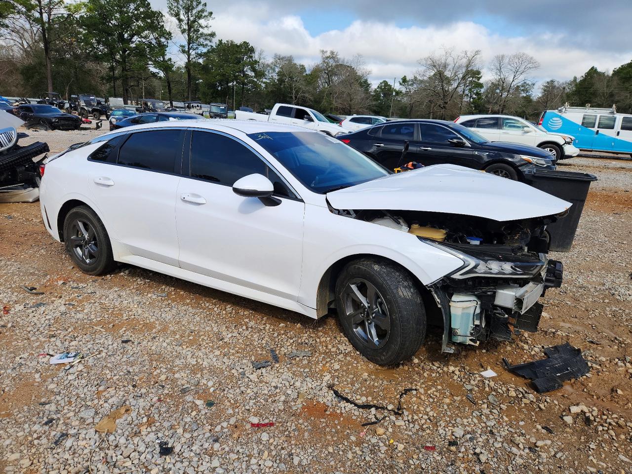 2023 KIA K5 LXS photo 10