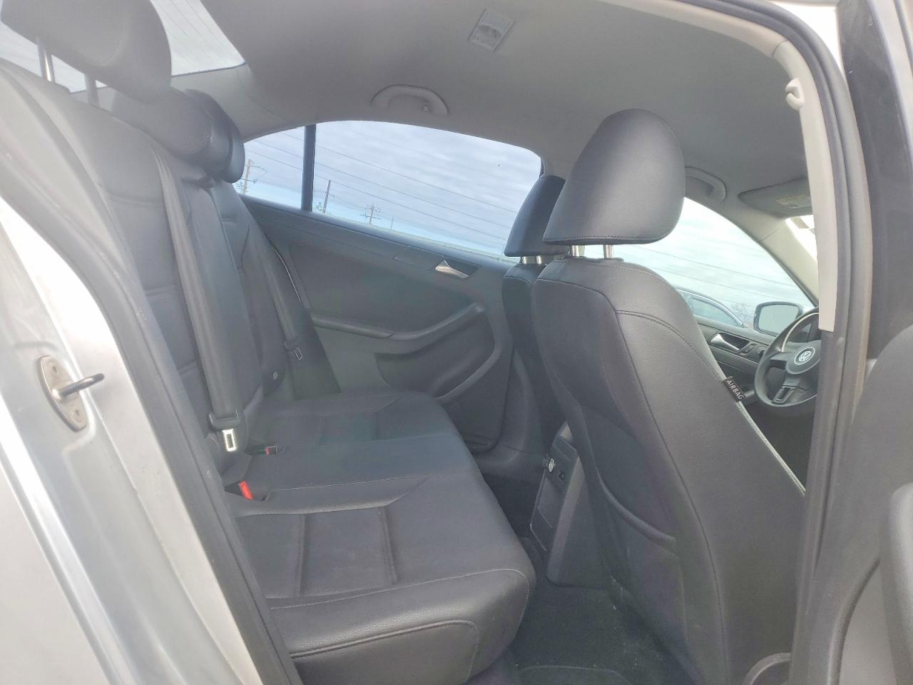 2012 VOLKSWAGEN JETTA SE photo 10