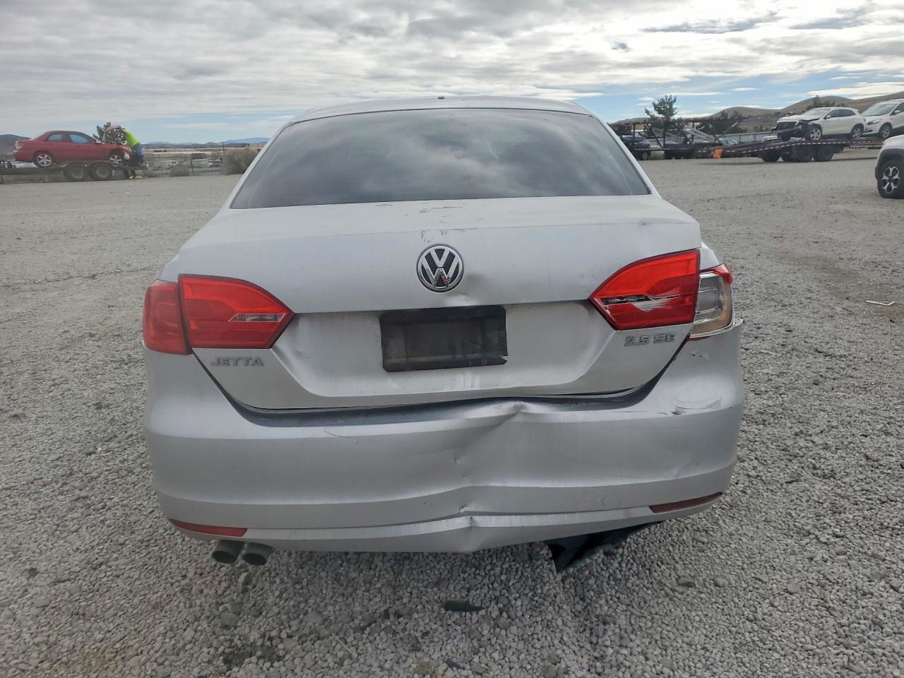 2012 VOLKSWAGEN JETTA SE photo 6