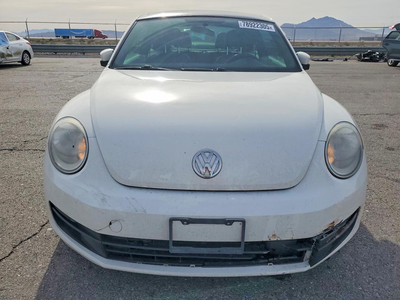2013 VOLKSWAGEN BEETLE photo 5