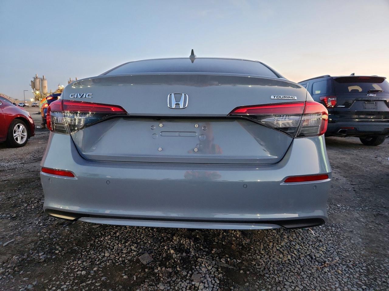 2024 HONDA CIVIC TOURING photo 6