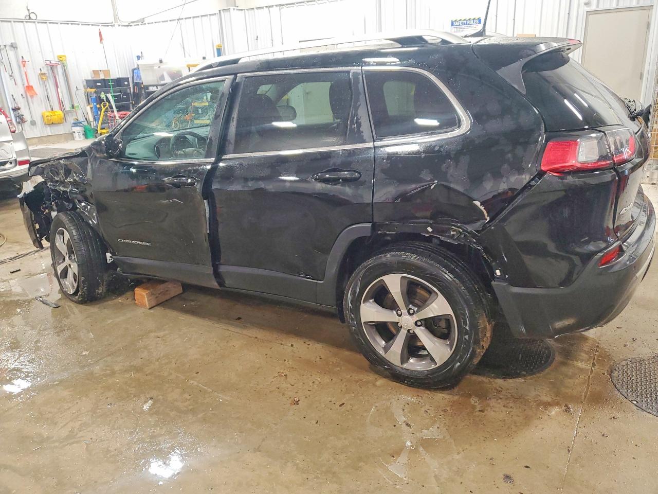 2019 JEEP CHEROKEE LIMITED photo 3