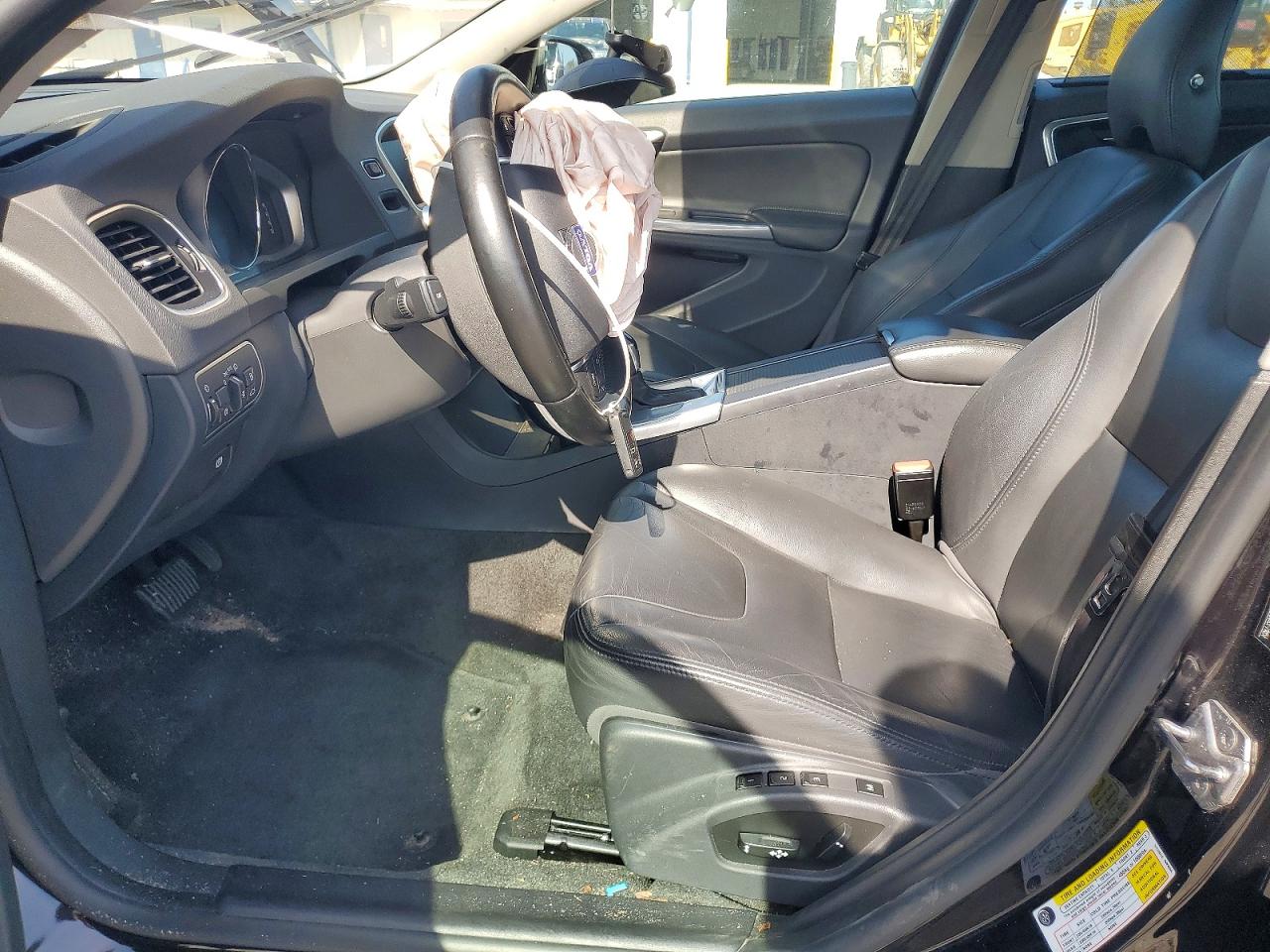 2017 VOLVO S60 PREMIER photo 19