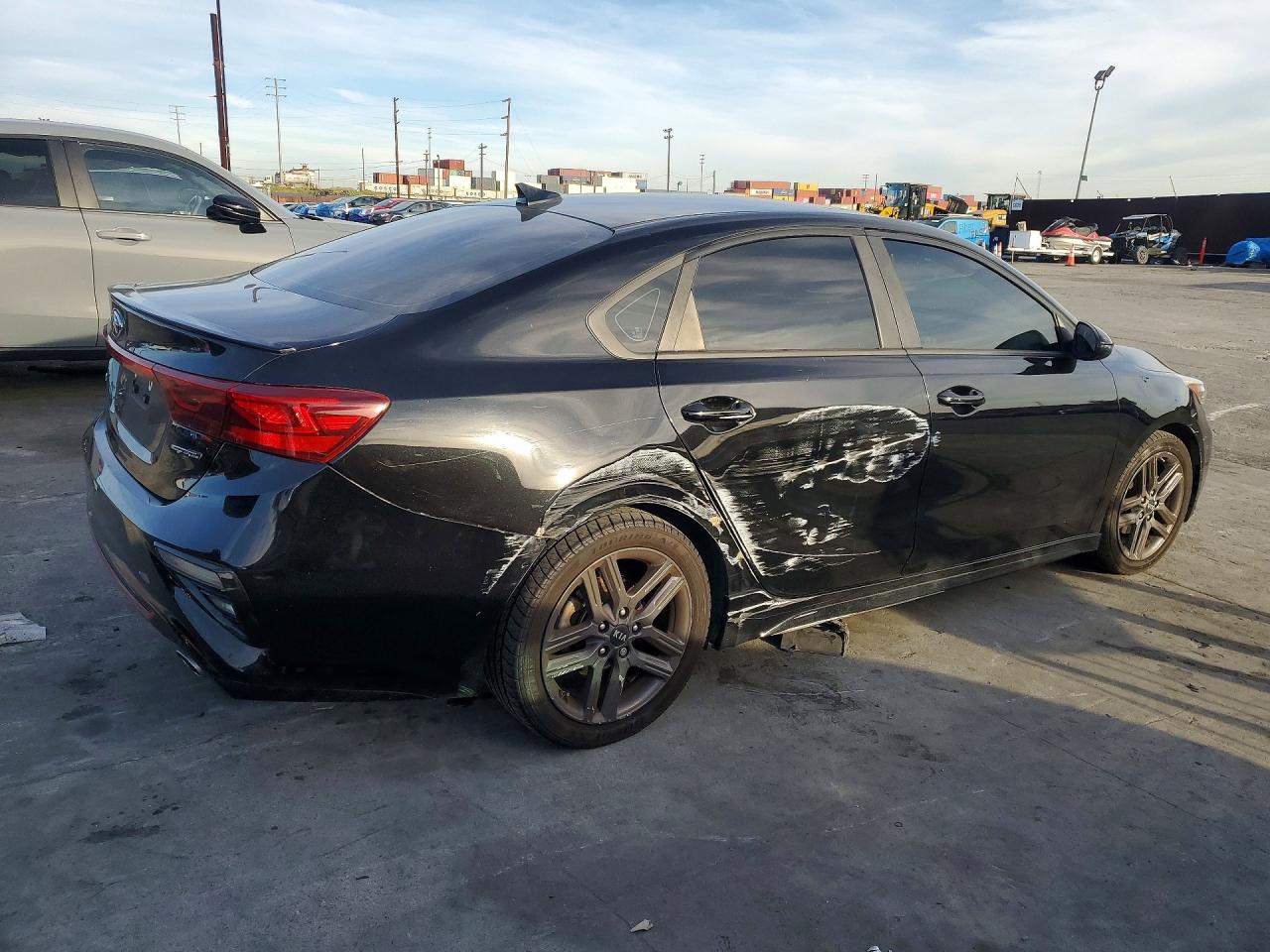2021 KIA FORTE GT-LINE photo 5