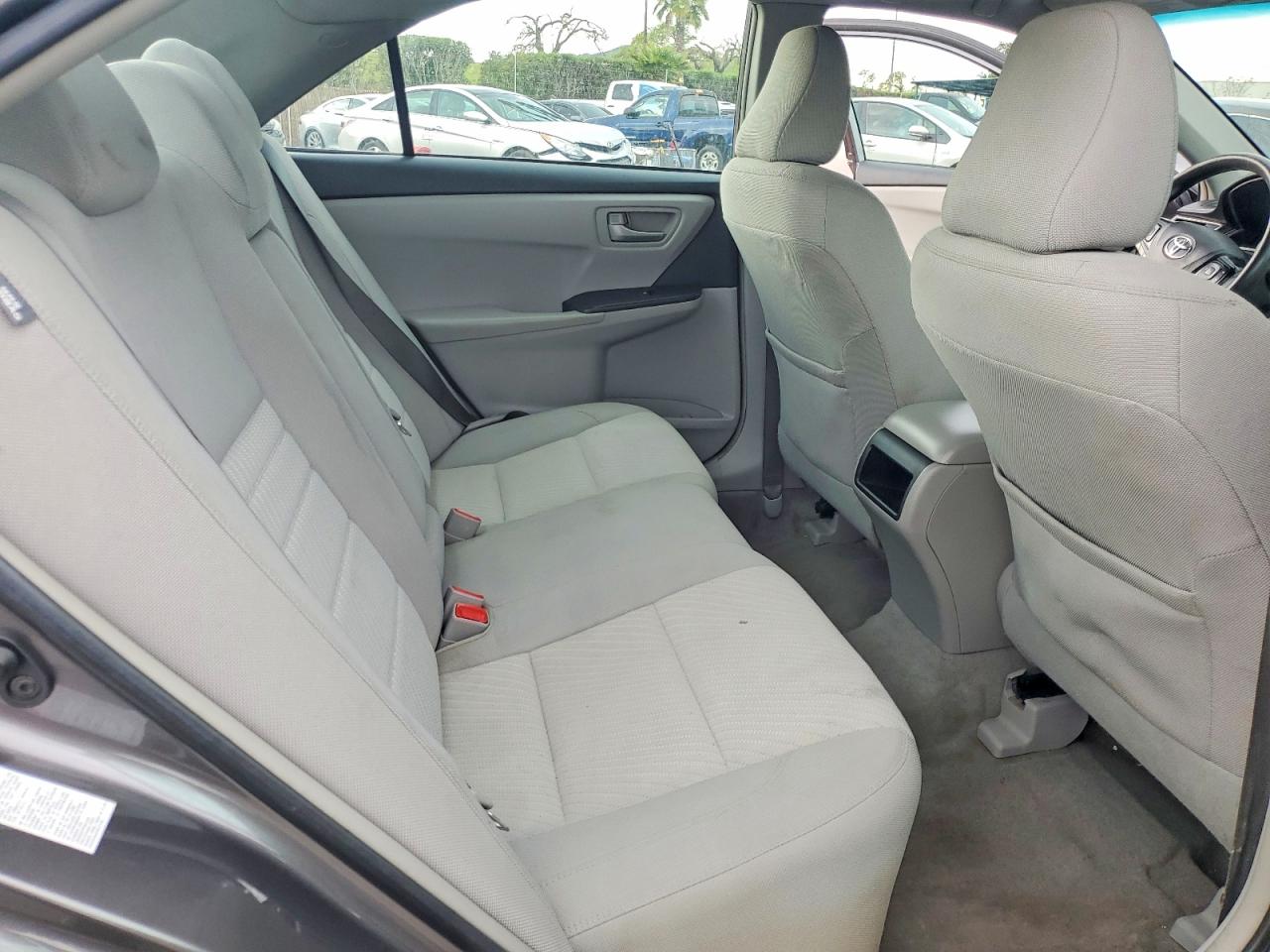 2016 TOYOTA CAMRY LE photo 10