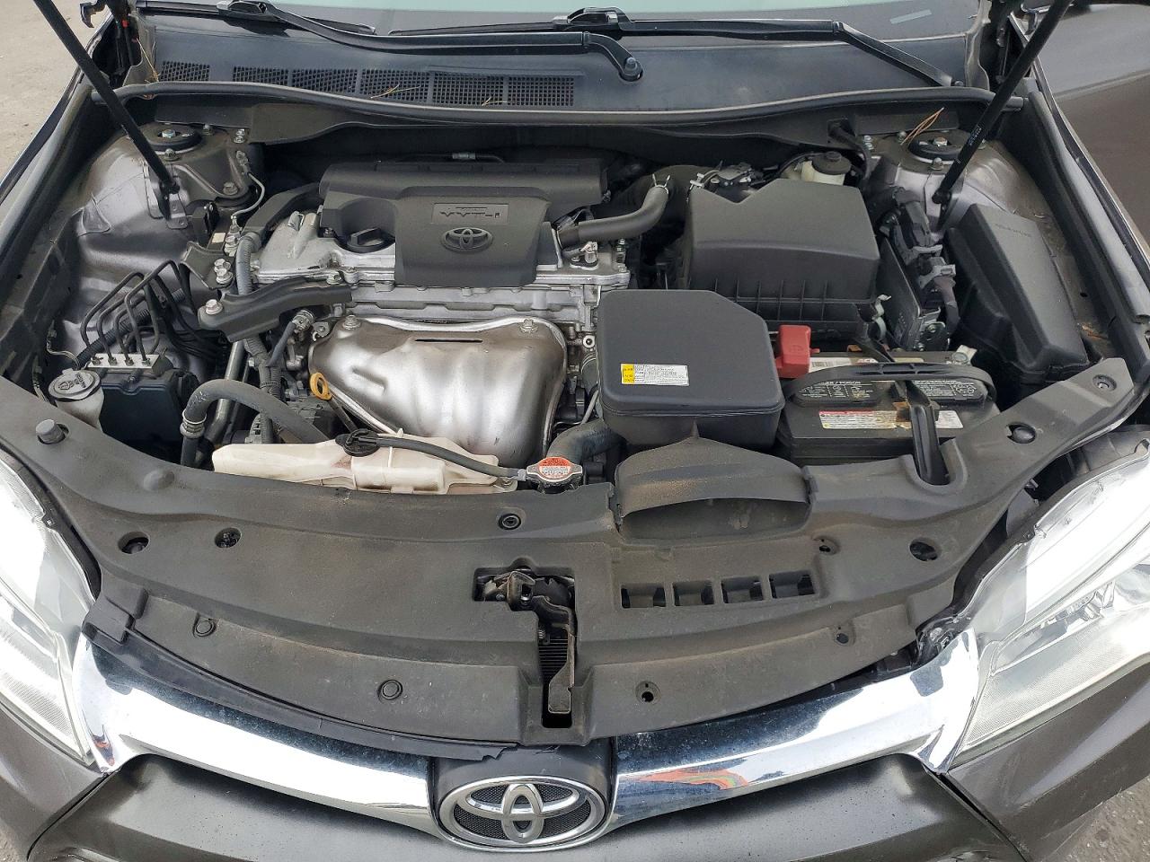 2016 TOYOTA CAMRY LE photo 11