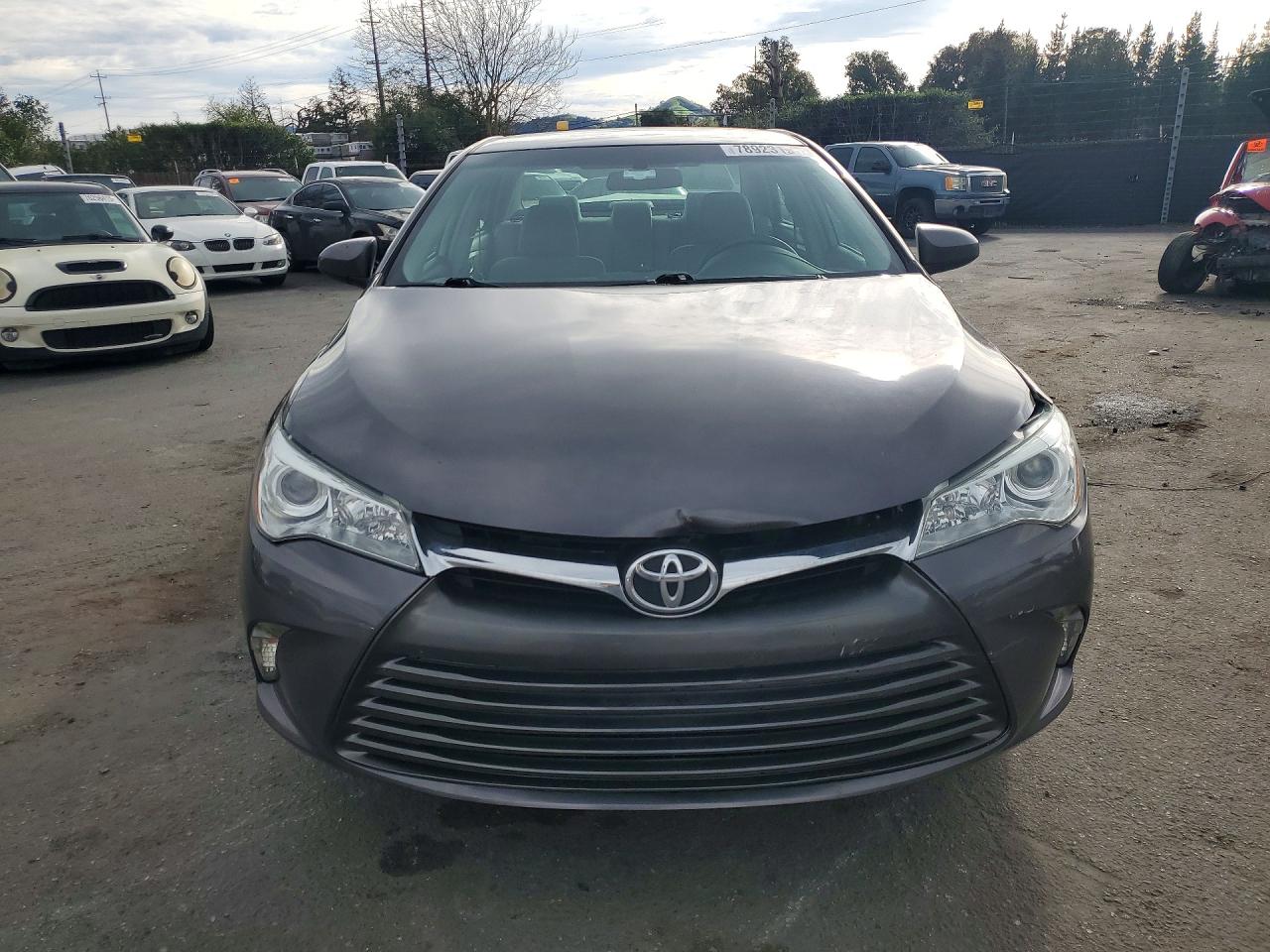 2016 TOYOTA CAMRY LE photo 5