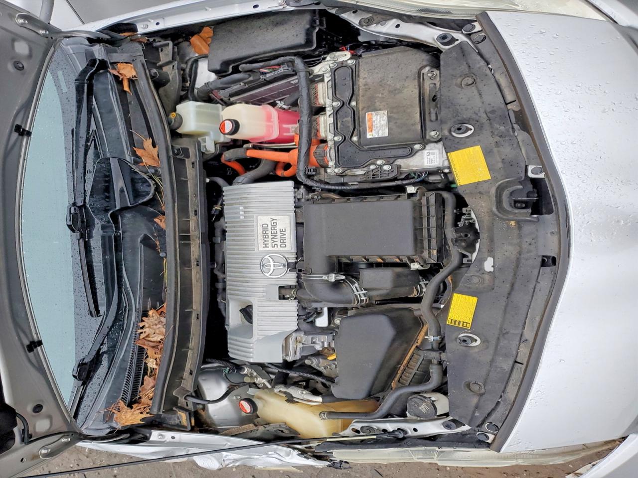 2015 TOYOTA PRIUS TWO photo 11