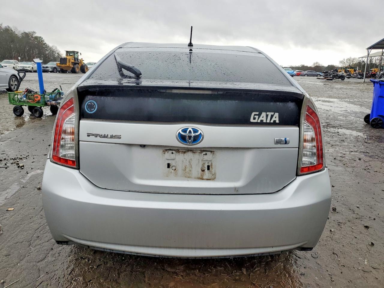 2015 TOYOTA PRIUS TWO photo 6