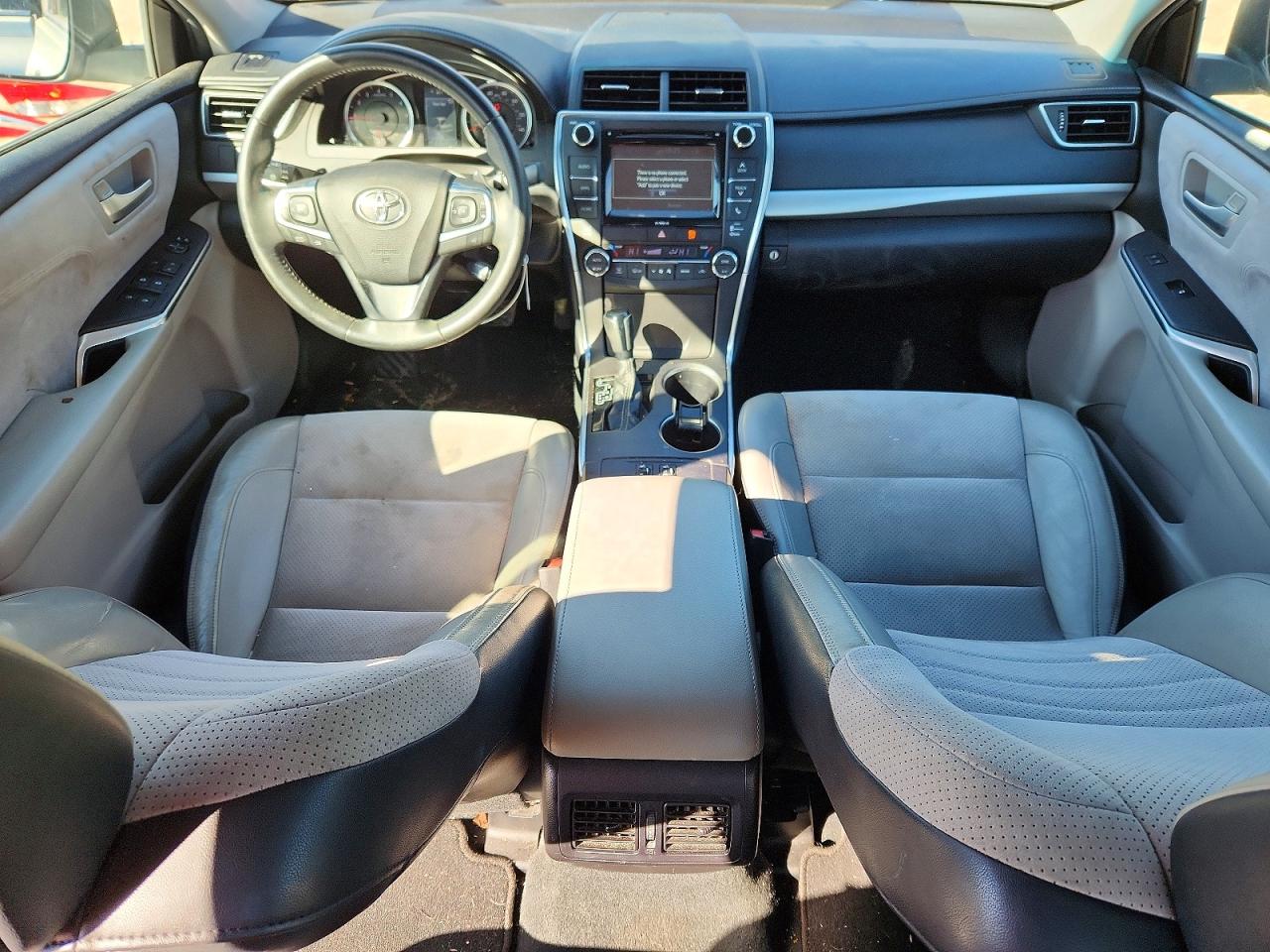 2017 TOYOTA CAMRY XSE photo 8