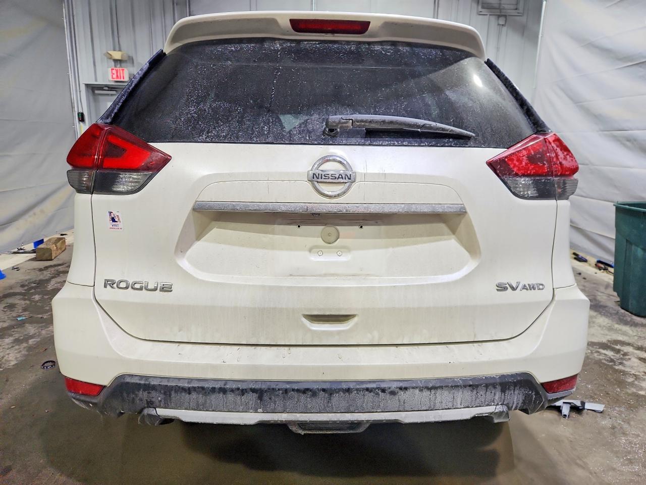 2017 NISSAN ROGUE SV photo 6