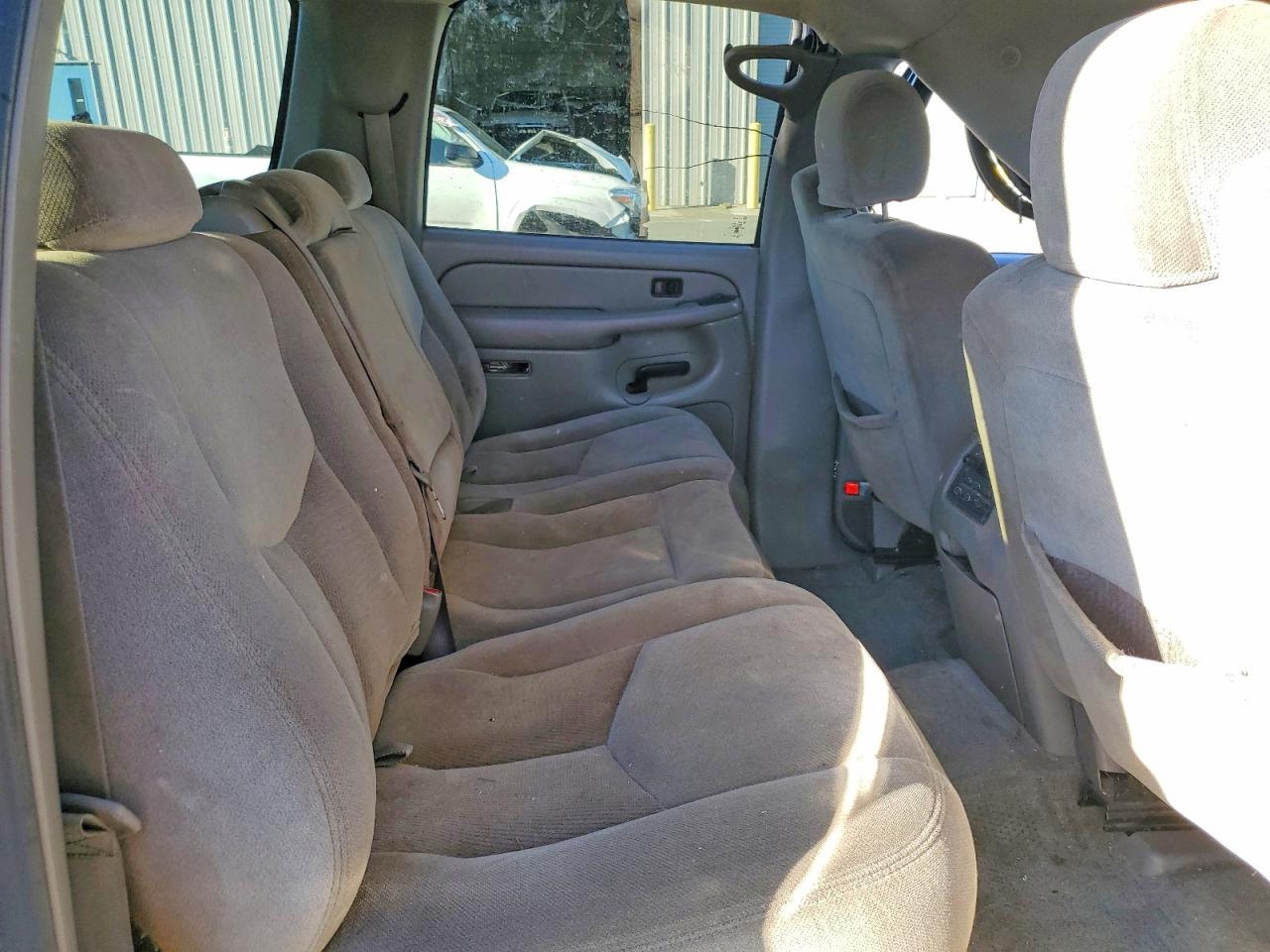 2004 GMC YUKON XL K1500 photo 11