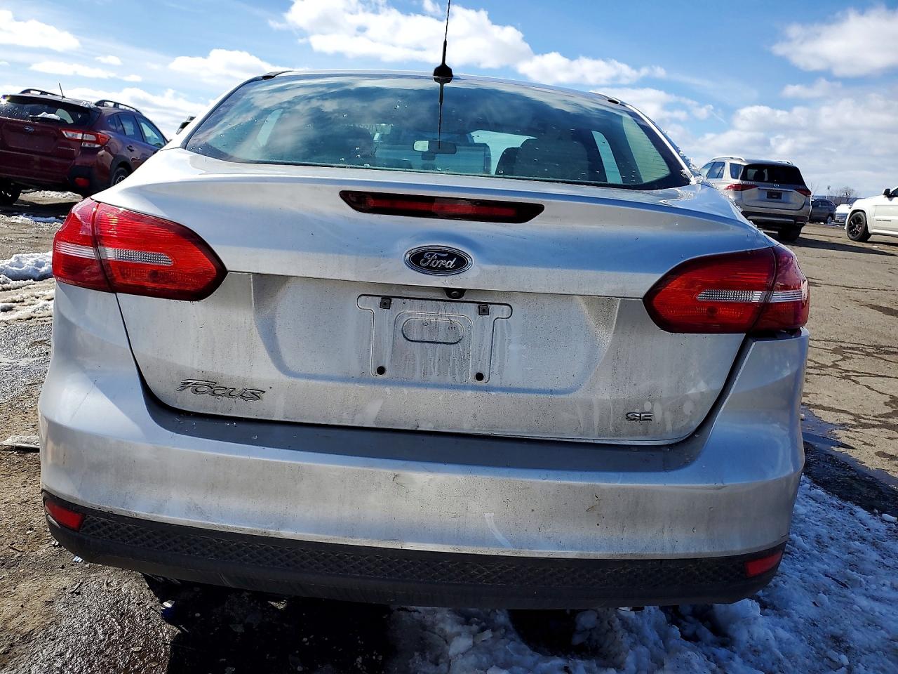 2018 FORD FOCUS photo 16