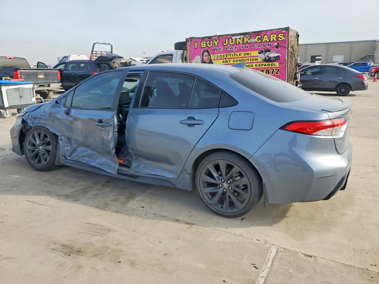 2023 TOYOTA COROLLA SE photo 3