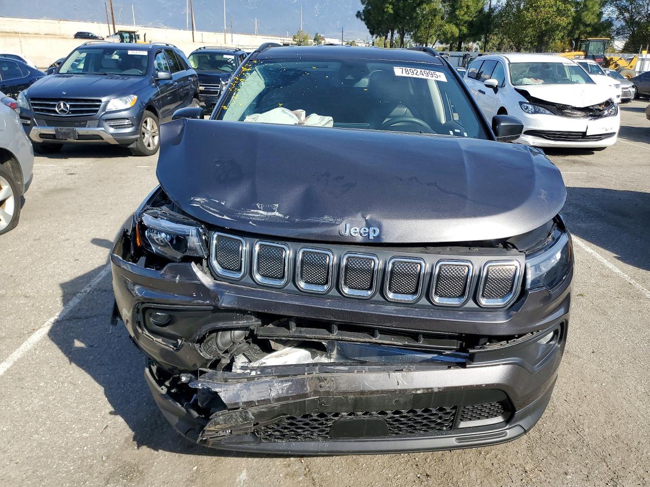 2022 JEEP COMPASS LATITUDE photo 5