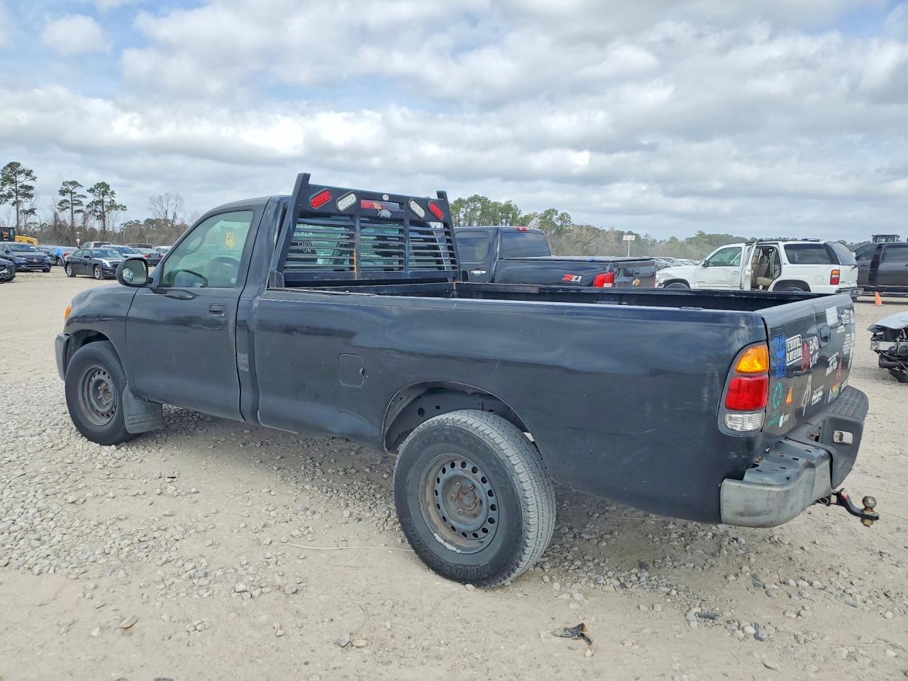 2003 TOYOTA TUNDRA photo 2