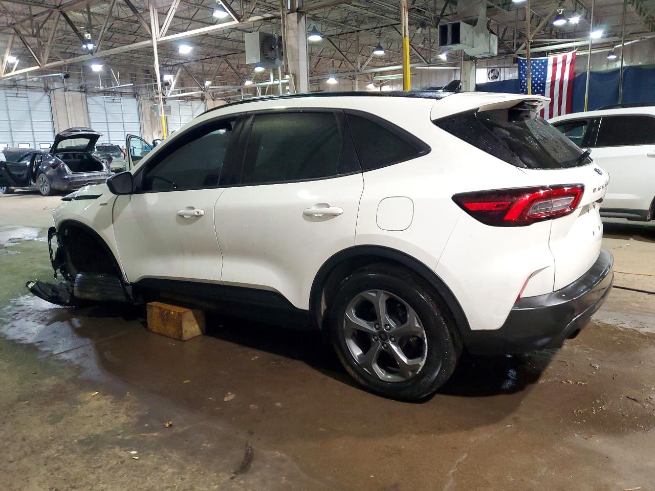 2025 FORD ESCAPE ST LINE photo 4