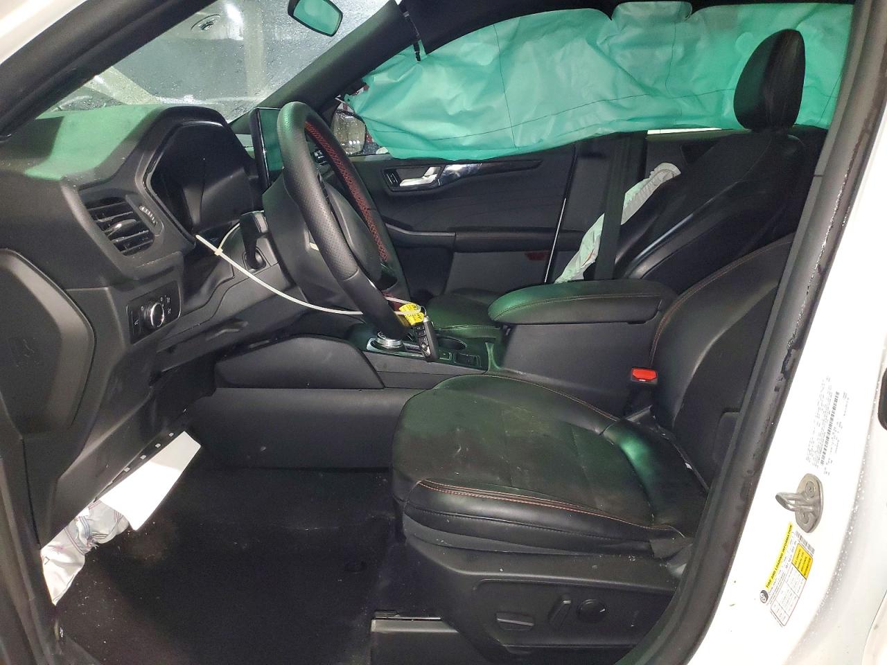 2025 FORD ESCAPE ST LINE photo 19