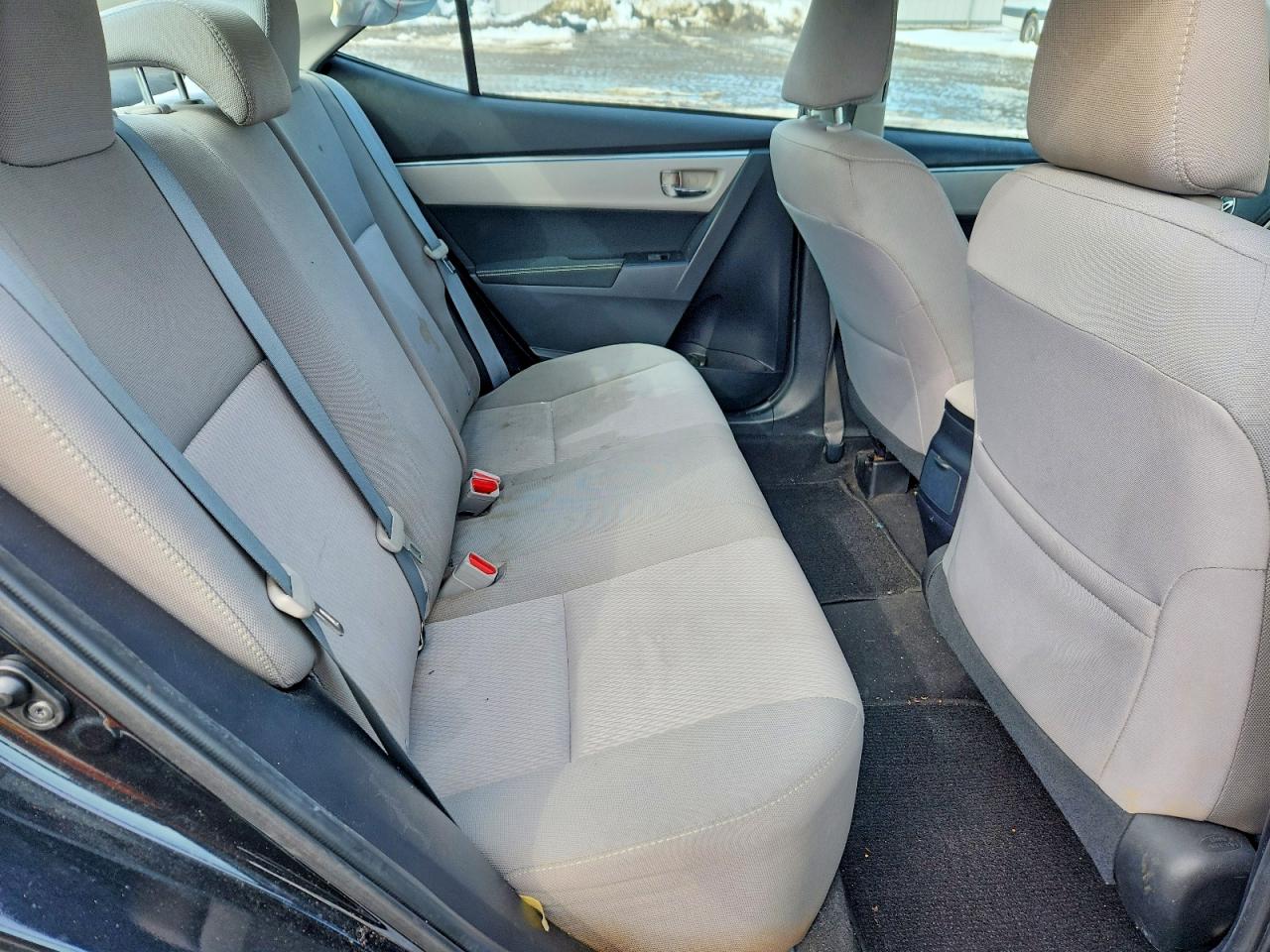 2014 TOYOTA COROLLA LE photo 10