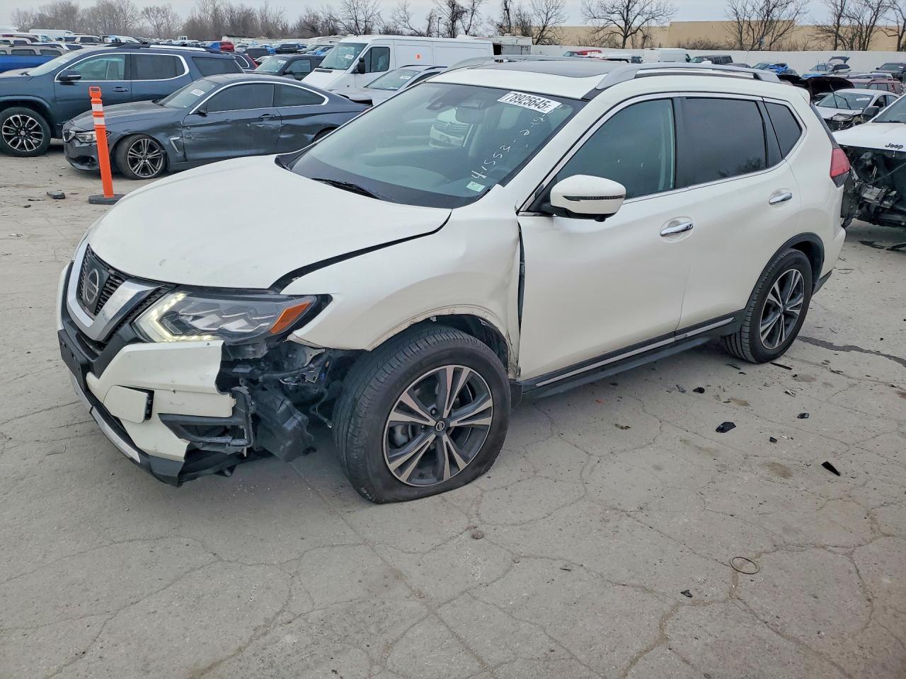 2017 NISSAN ROGUE