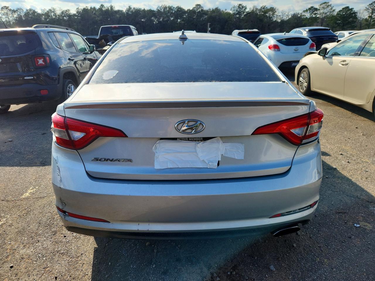 2015 HYUNDAI SONATA SE photo 6