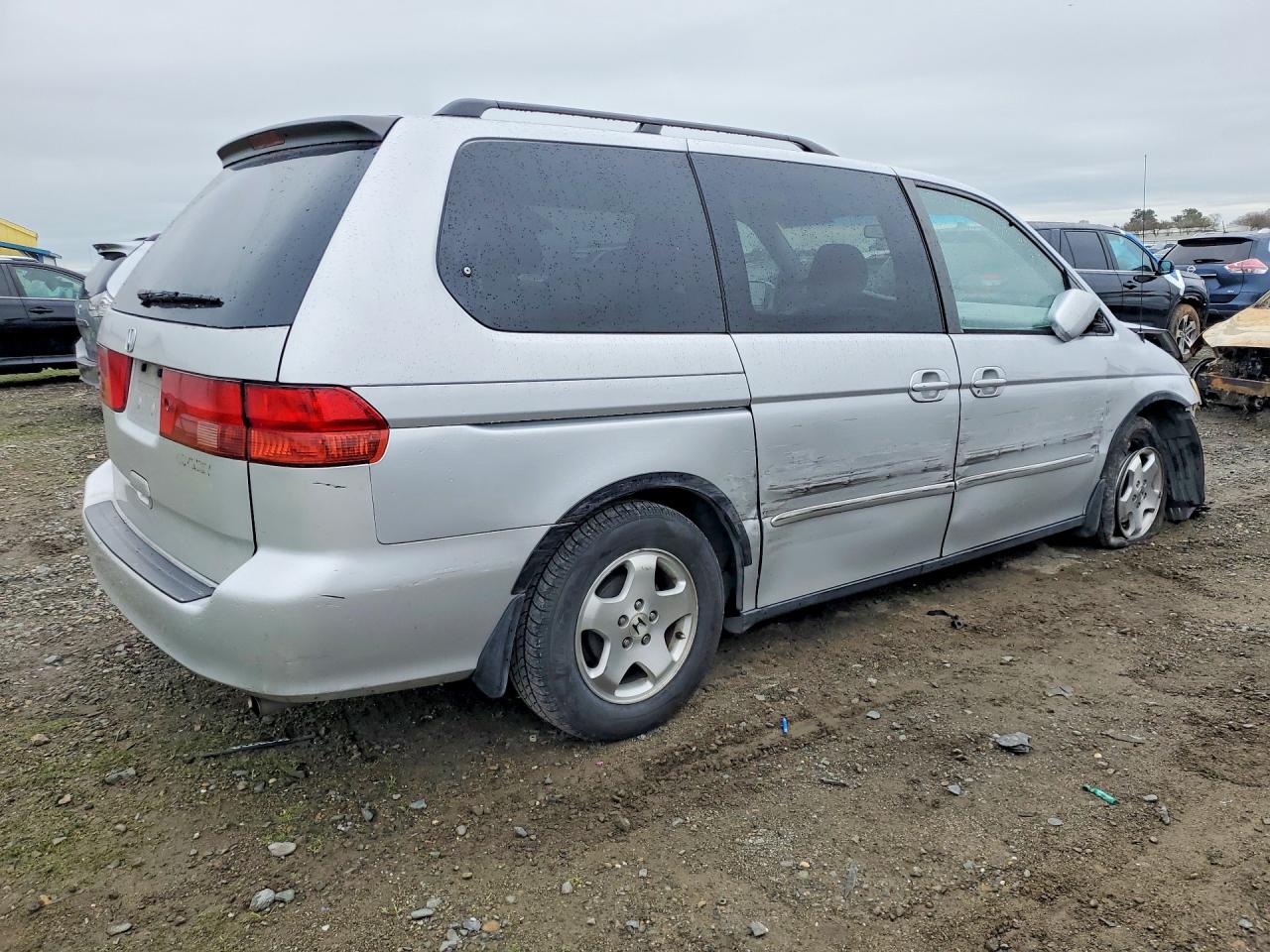 2001 HONDA ODYSSEY EX photo 3