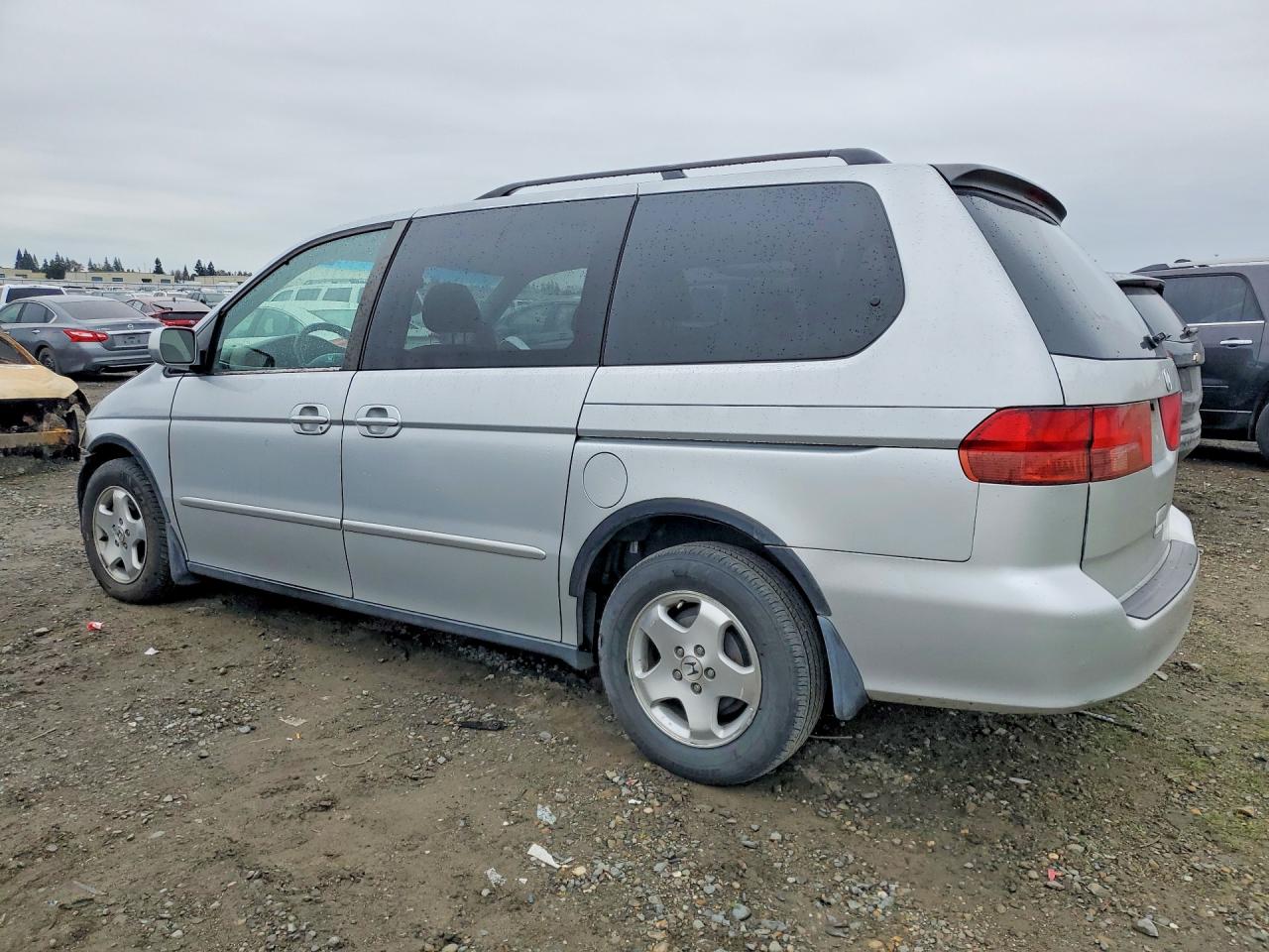 2001 HONDA ODYSSEY EX photo 2