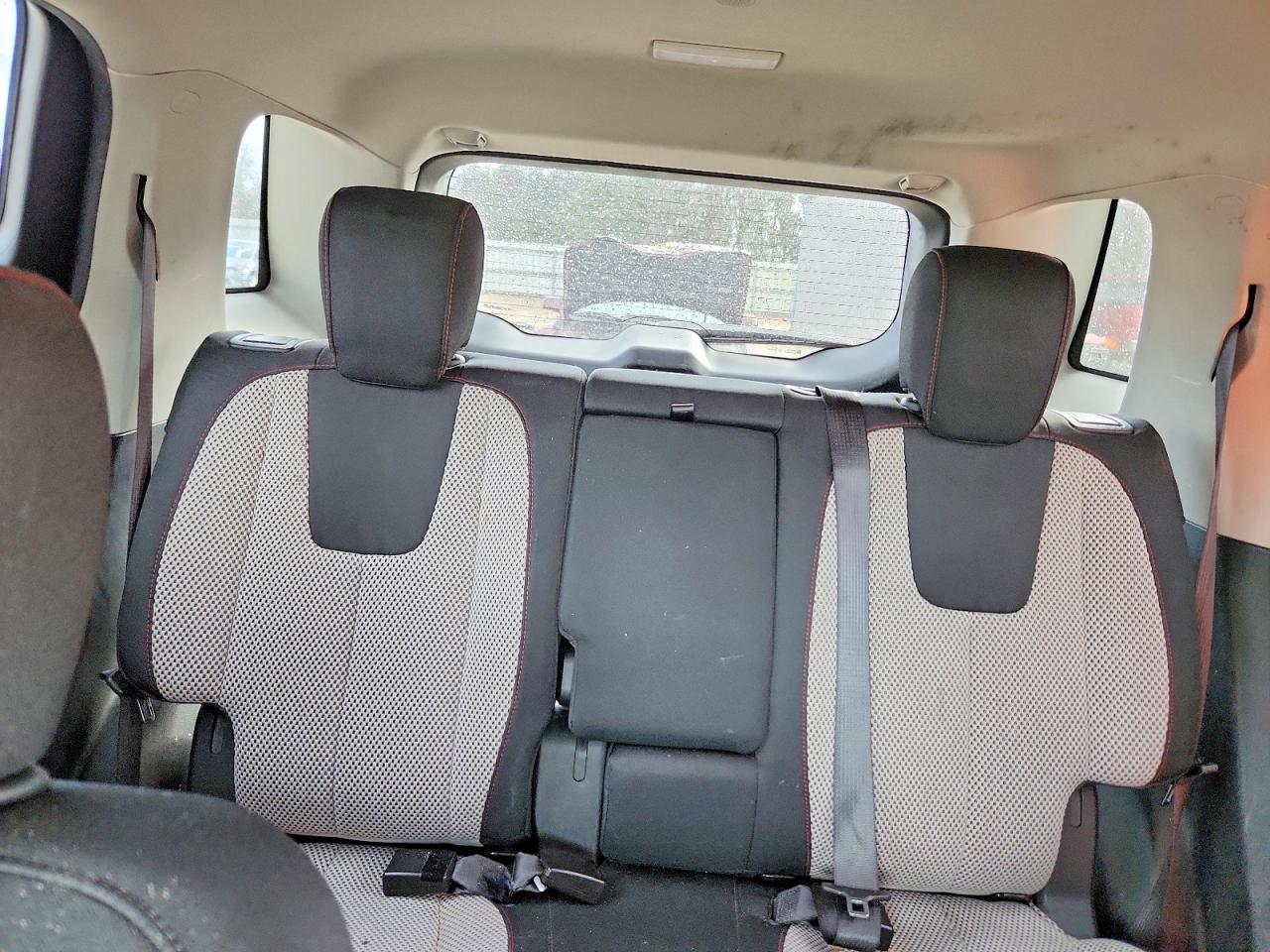 2017 GMC TERRAIN SLE photo 28