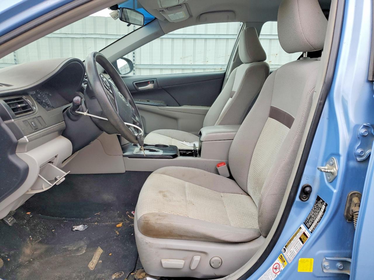 2014 TOYOTA CAMRY LE photo 7