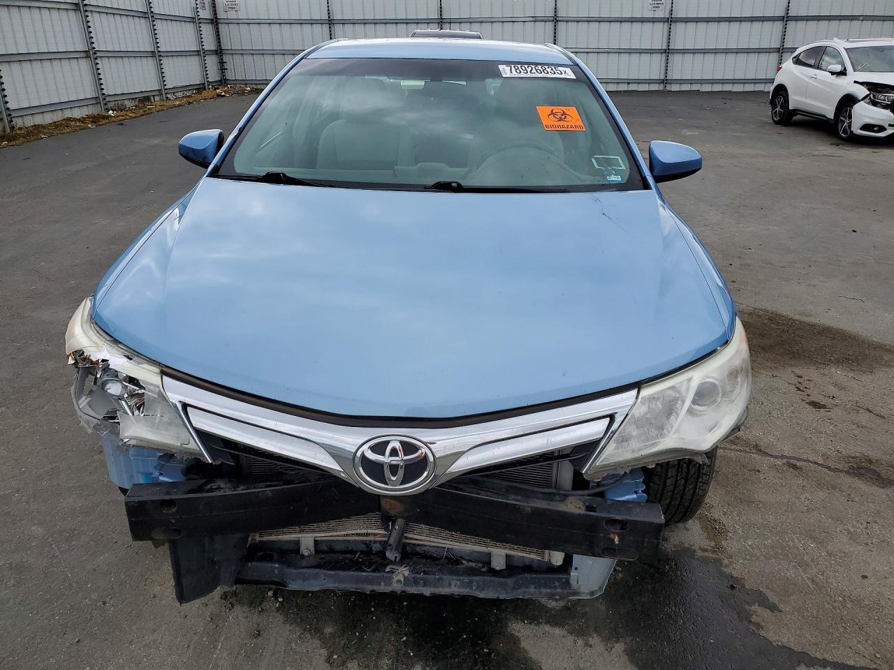 2014 TOYOTA CAMRY LE photo 5