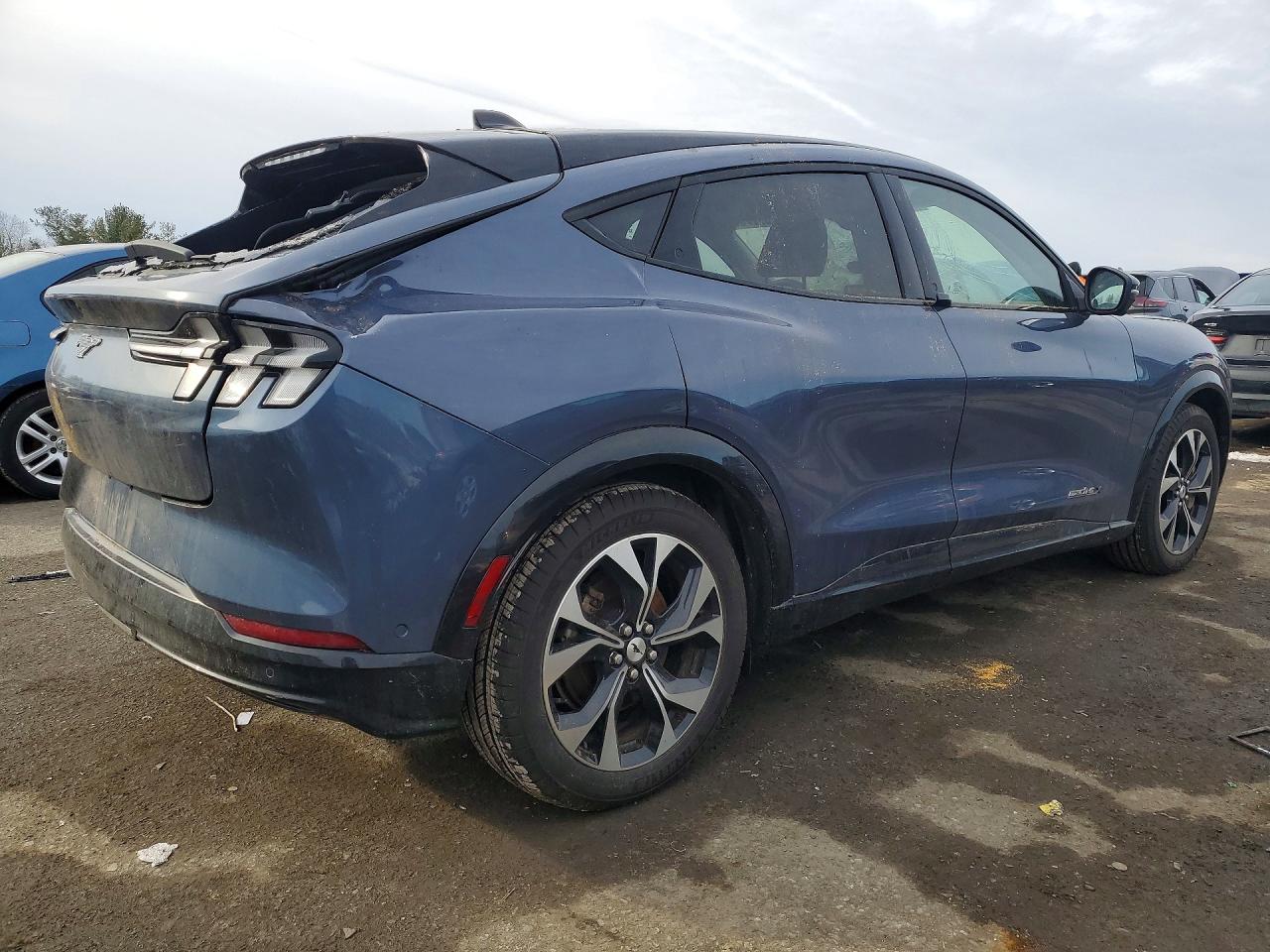 2021 FORD MUSTANG MACH-E PREMIUM photo 9