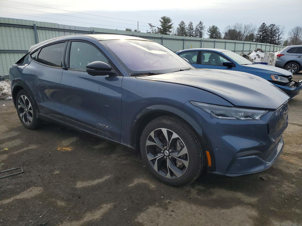 2021 FORD MUSTANG MACH-E PREMIUM photo 13