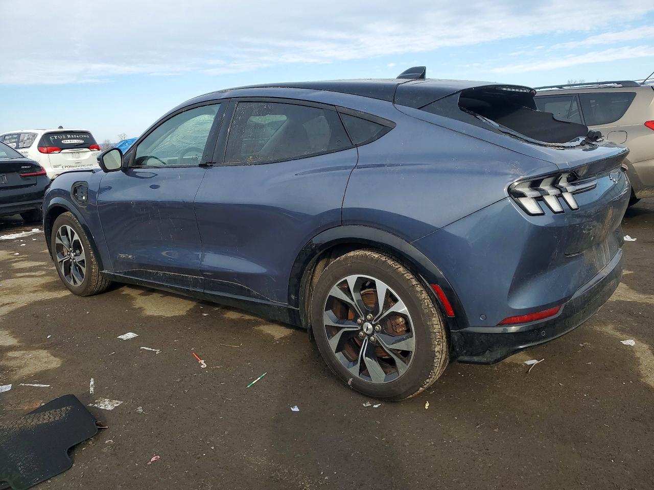 2021 FORD MUSTANG MACH-E PREMIUM photo 5