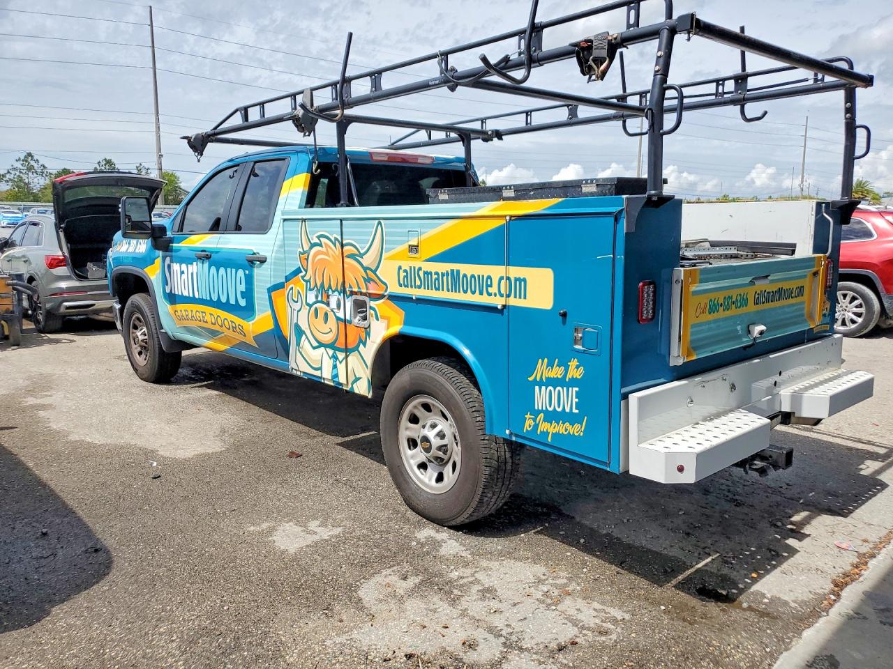2024 CHEVROLET SILVERADO HD UTILITY / SERVICE TRUCK photo 3