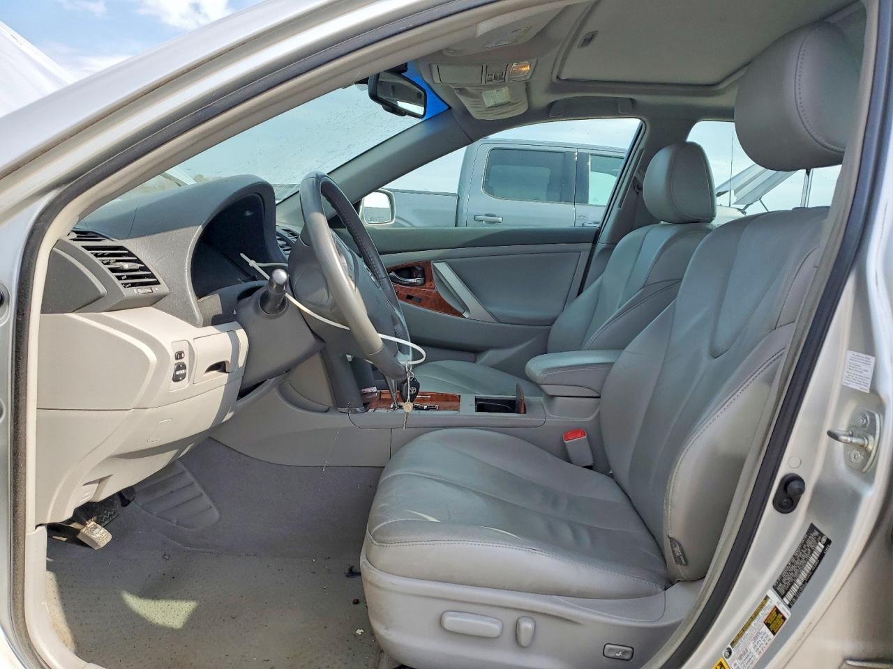 2008 TOYOTA CAMRY XLE photo 7