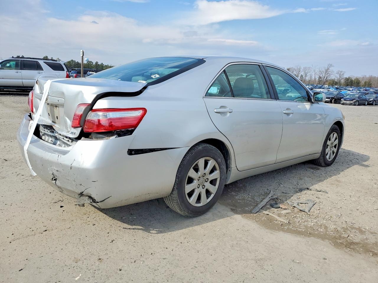 2008 TOYOTA CAMRY XLE photo 3