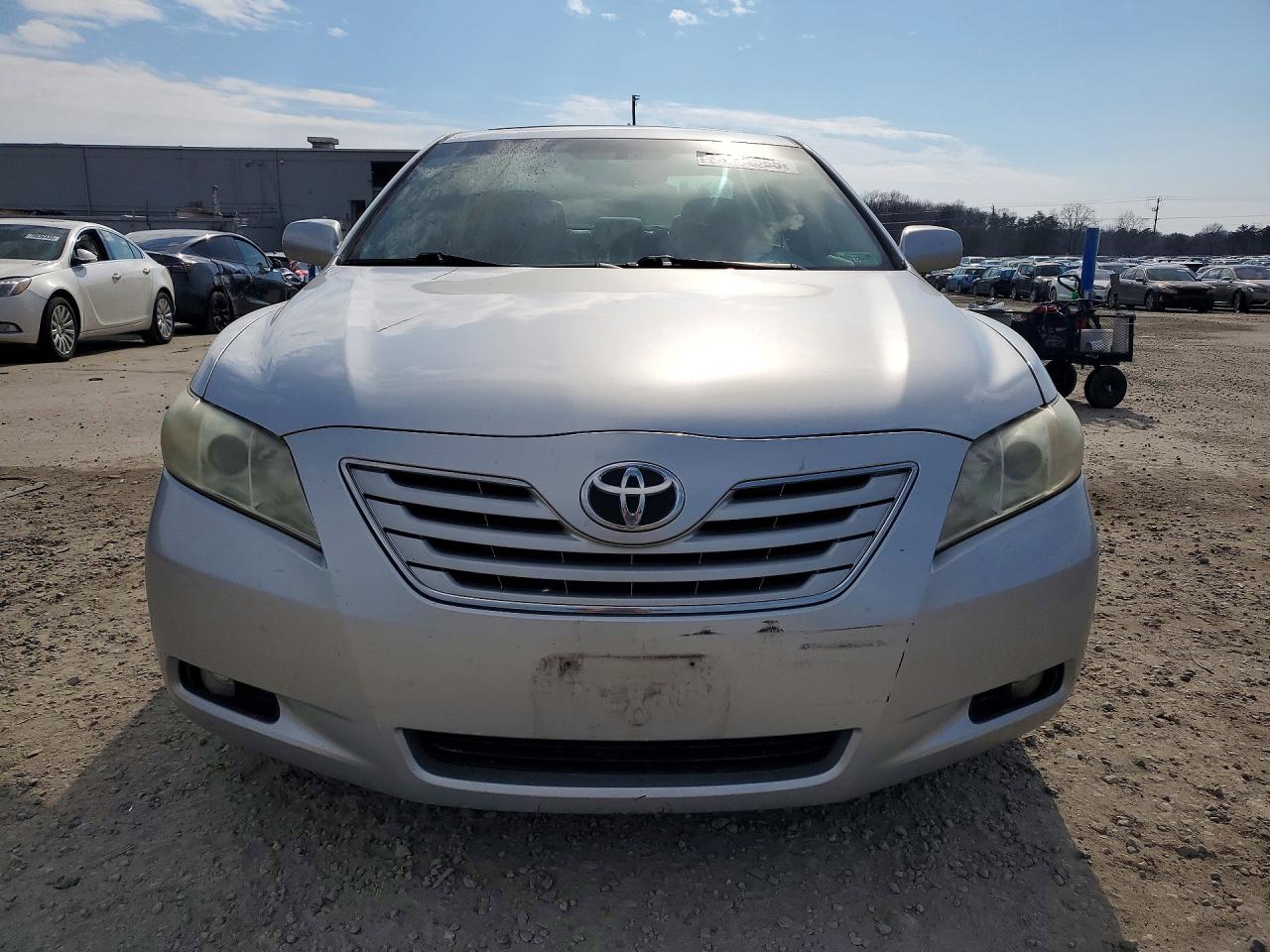 2008 TOYOTA CAMRY XLE photo 5